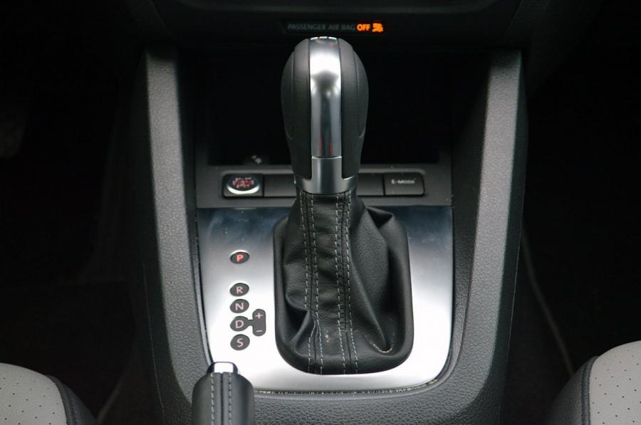  Volkswagen Jetta Hybrid 2012 года  (фото 109 из 133)